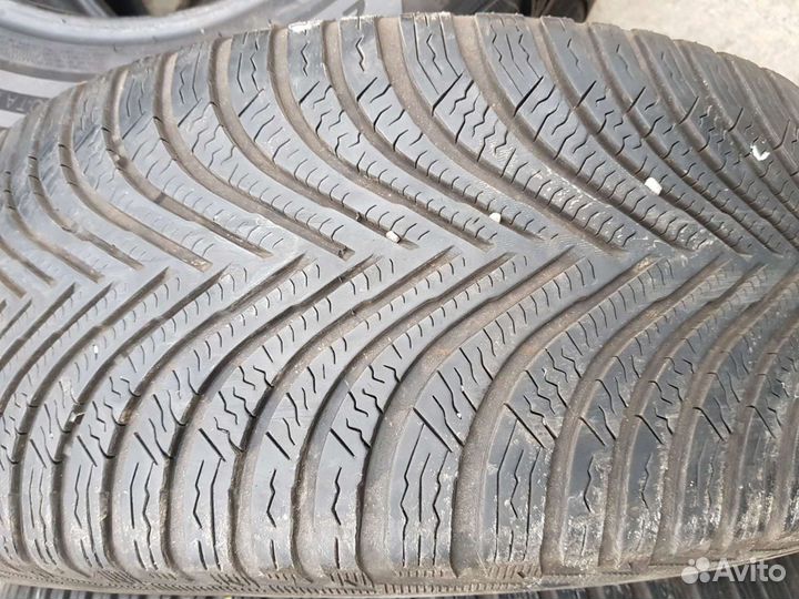 Michelin Alpin 5 215/55 R17 98V