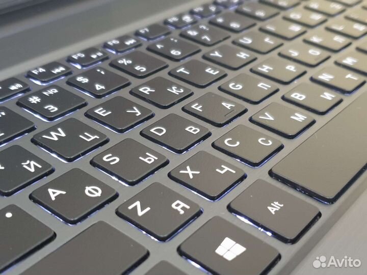 Ноутбук Dell Vostro Core i3, DDR4 16Gb