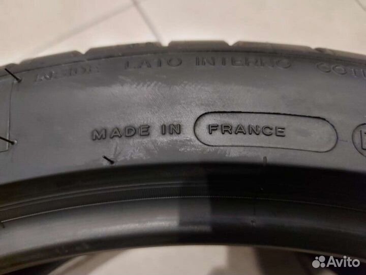 Michelin Pilot Super Sport 325/30 R21 108Y