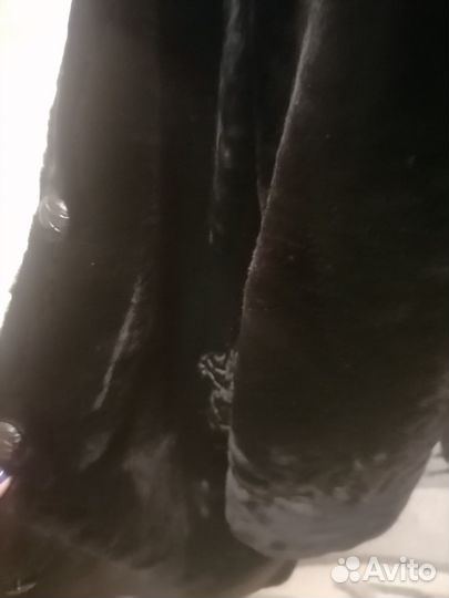 Шуба из мутона с капюшоном