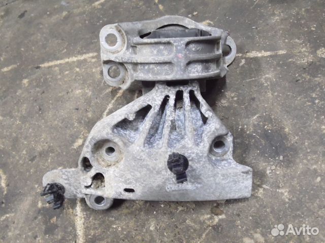 Опора двигателя 2.0 Рено Дастер