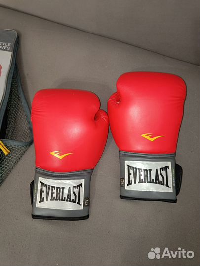 Перчатки боксерские Everlast 14 oz