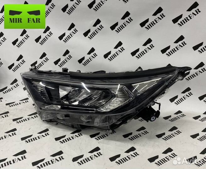 Фара левая Toyota RAV4 XA50 2018-н.в. LED