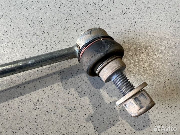 Стойка стабилизатора передняя Renault Duster