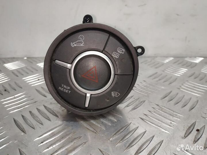 Кнопка аварийной сигнализации SsangYong Kyron 2006