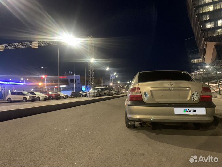 Opel Vectra 2.0 МТ, 1997, 30 000 км