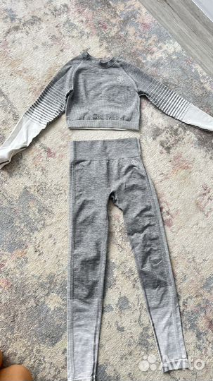 Костюм для тренировок