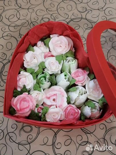 Сладкий подарок из зефира