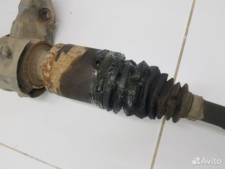 Полуось (привод) передний правый (Kia Seltos)