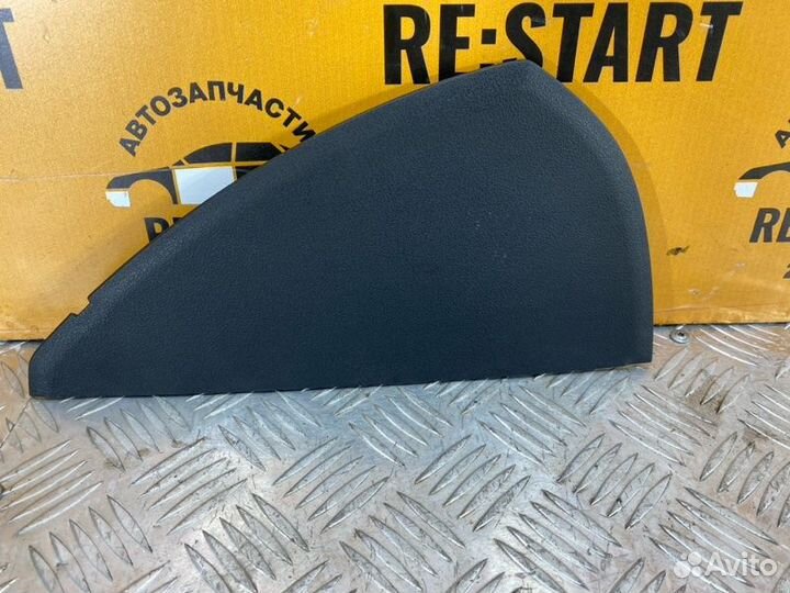 Накладка торпедо передняя правая Audi Q5 8R 2.0