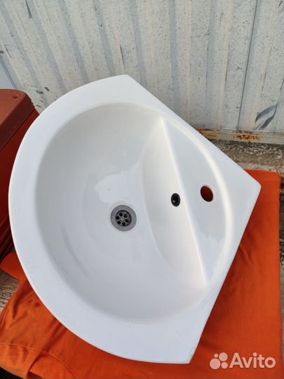Раковина угловая бу
