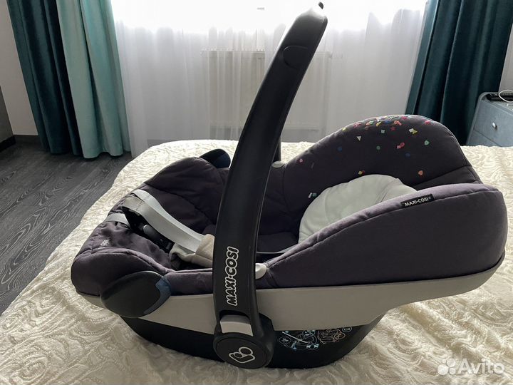 Автокресло Maxi-Cosi Pebble для новорожденных