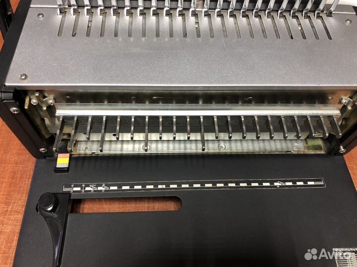 Переплетчик Bulros S 2521 на пластиковую пружину