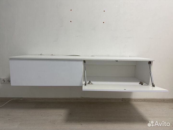 Тумба под тв белая подвесная