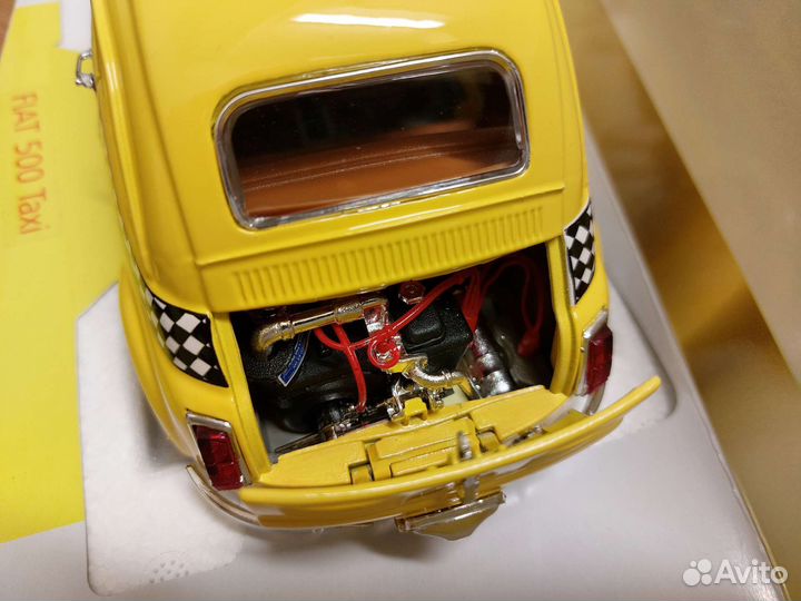 Коллекционная модель fiat 500 taxi 1:18