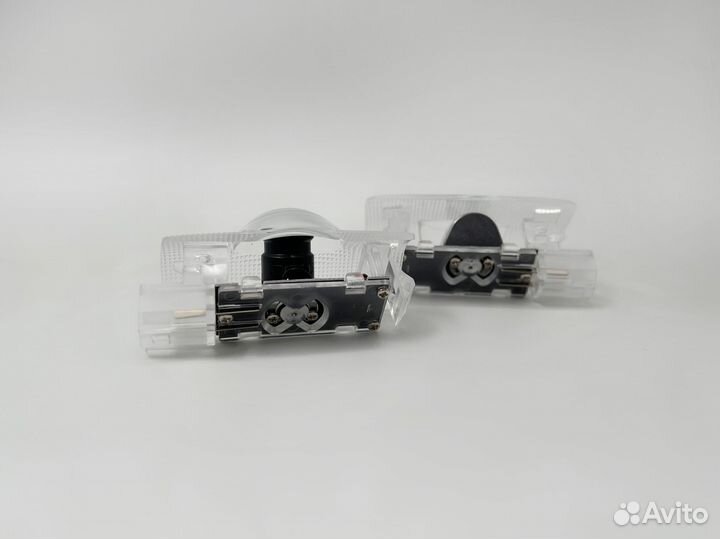 Проекция логотипа Toyota Corolla на двери Тип 1