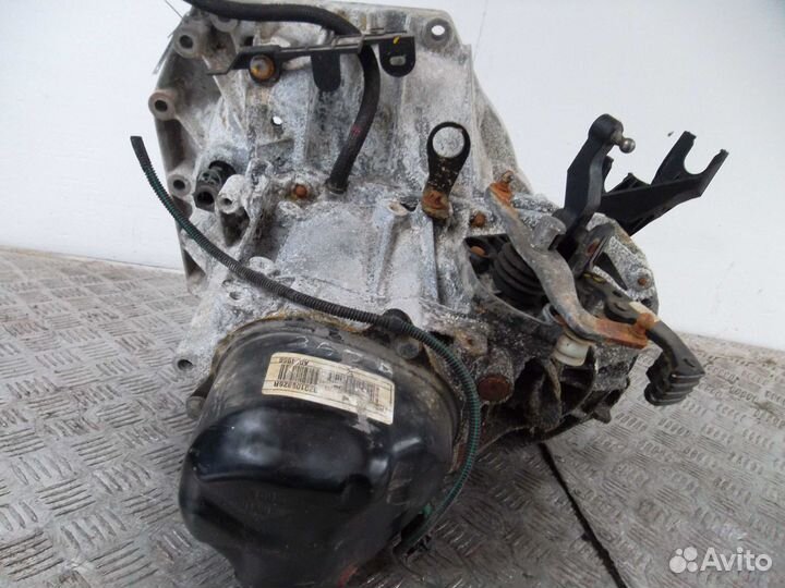 МКПП (механическая коробка переключения передач) R