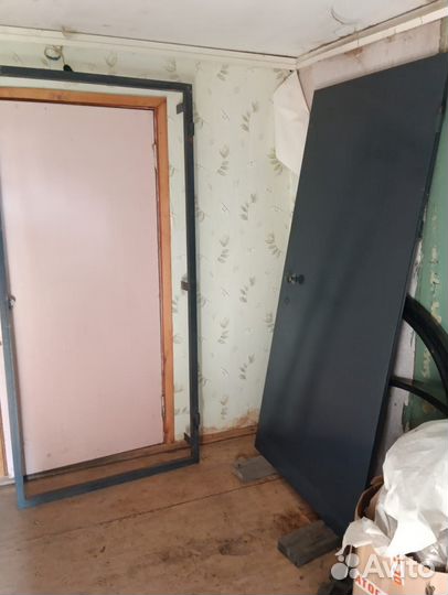 Дверь входная металлическая бу