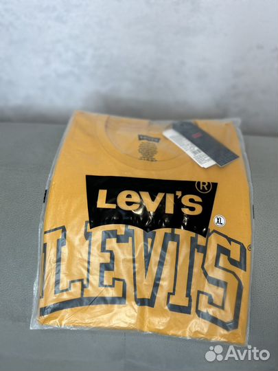 Футболка levis