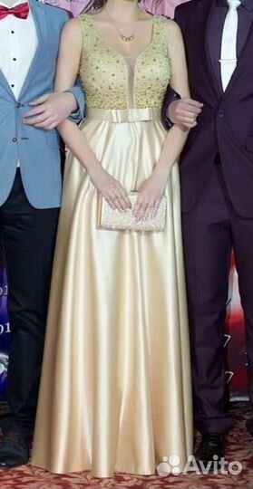 Вечернее платье