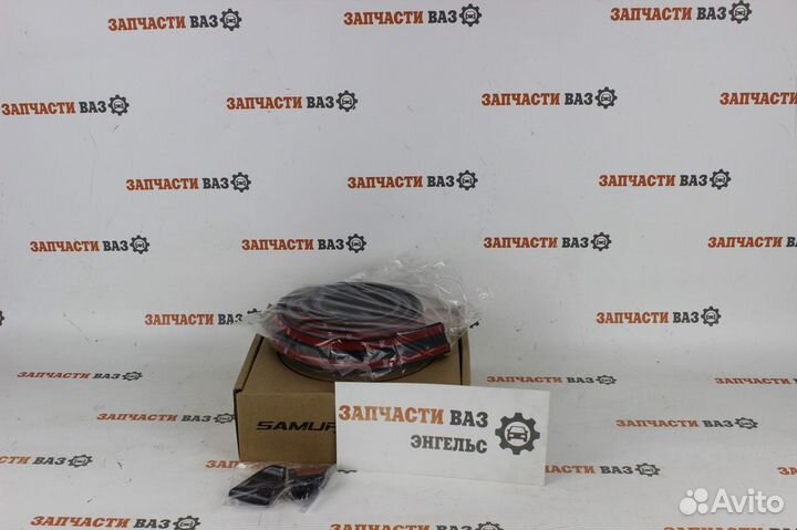 Лип спойлер Универсальный