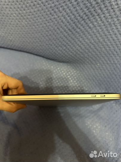 MacBook Pro 13 M1 на 256 гб