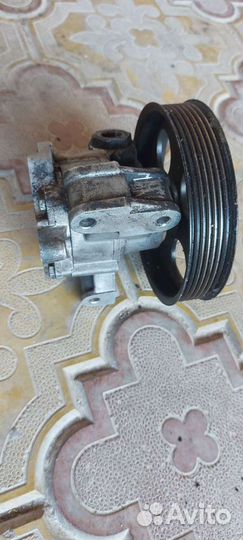 Насос гидроусилителя на Mercedes W203