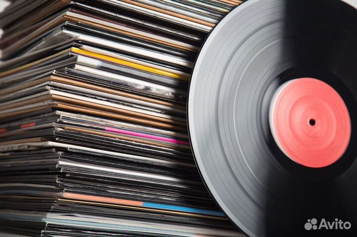 Советские пластинки различных годов и жанров