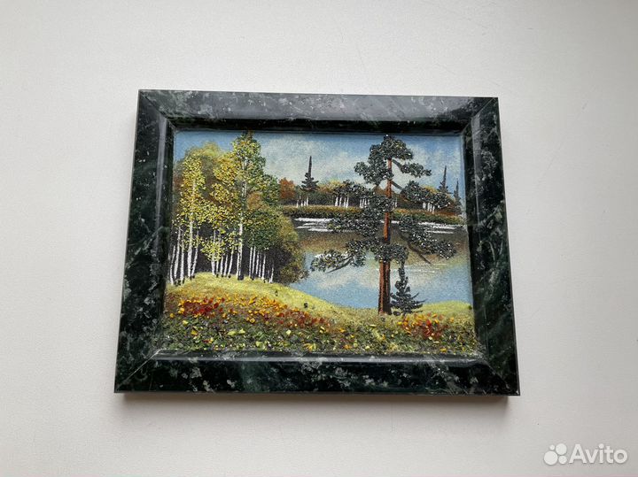 Панно из камня