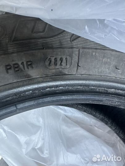 Goodyear Ultragrip 600 215/55 R17