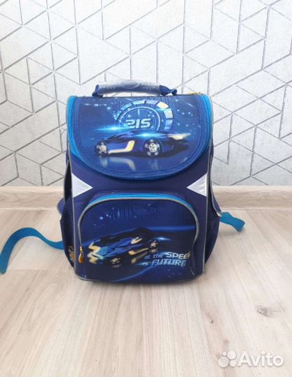 Школьный рюкзак