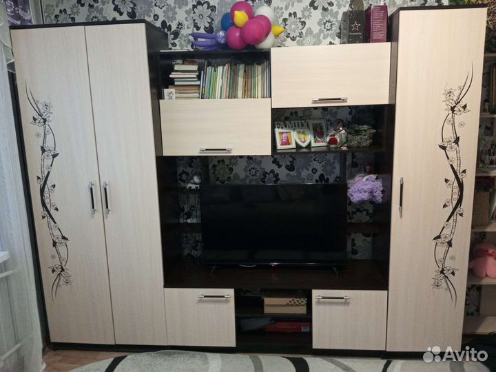 Стенка в гостиную бу