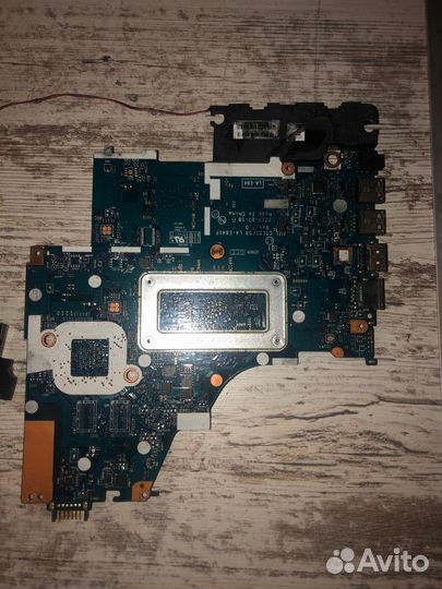 Материнская плата