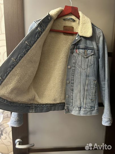 Куртка джинсовая женская Levi's