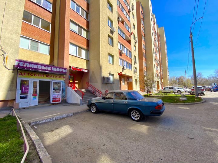 Торговая площадь, 16 м²