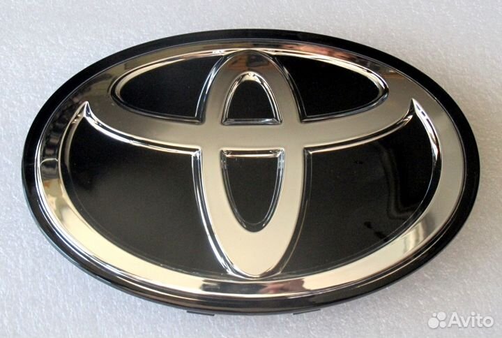 Стеклянная эмблема на решётку Land Cruiser