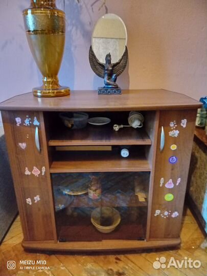 Тумбочка для телевизора