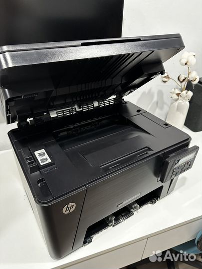 Принтер HP color LaserJet Pro MFP M176