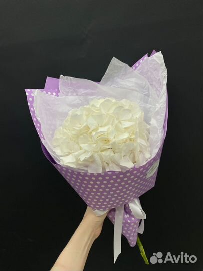 Букет белой гортензии