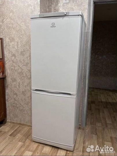 Холодильник бу indesit небольшой