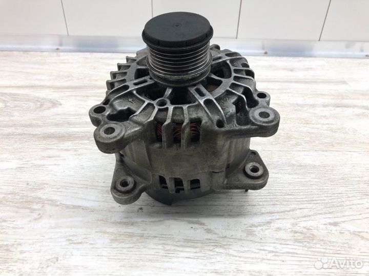 Генератор Volkswagen Golf хэтчбек cayc 2011