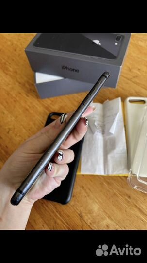 iPhone 8 Plus, 64 ГБ