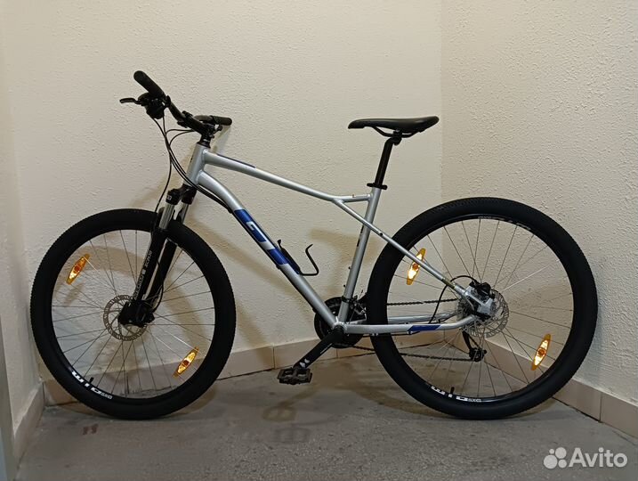 Почти новый найнер GT aggressor expert 9R,размер L