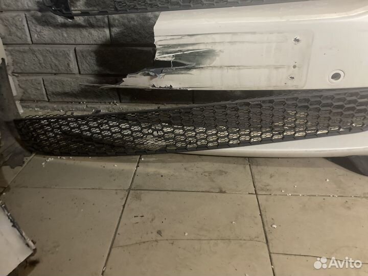 Бампер Передний на бмв