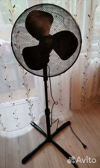 Вентилятор напольный Midea mvfs4003