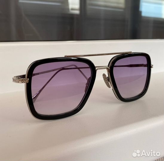 Очки солнцезащитные