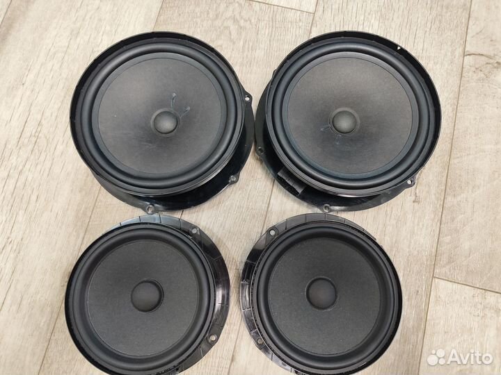 Динамики передние и задние на шкоду октавию рапид