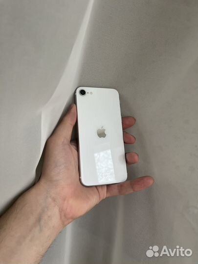 iPhone SE (2020), 64 ГБ