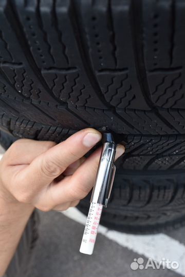 Michelin X-Ice XI3 245/45 R19 102H