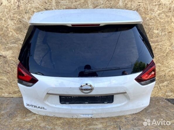 Крышка дверь багажника Nissan X-Trail T32